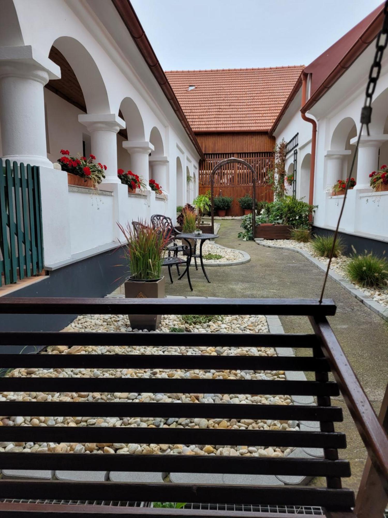 Arkadenhof Kurtz Hotell Markt Allhau Exteriör bild